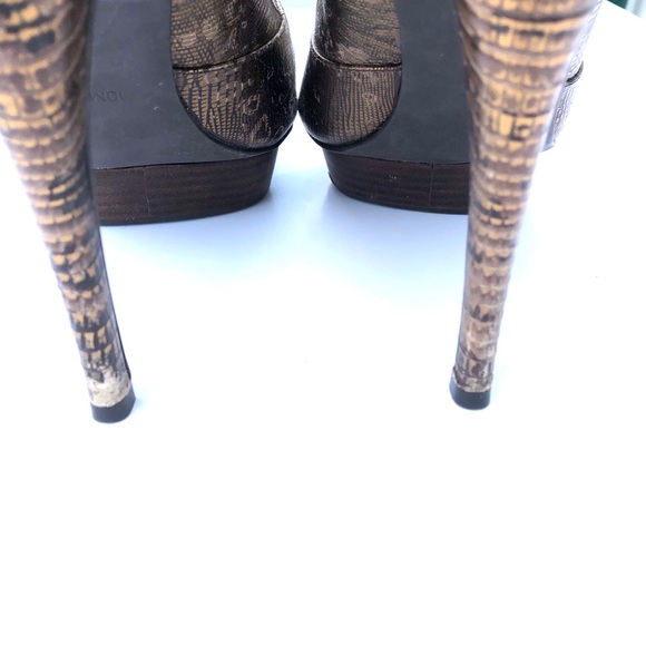 BCBGMaxAzria gold/brown wooden peep toe heels 10 - Picture 6 of 8